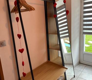 Oyre Apartment | Love You Suite Romantique Spa 25min du futuroscope