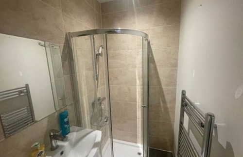 Crofton Park Condo | Lovely 1 bedroom apartment with on street parking