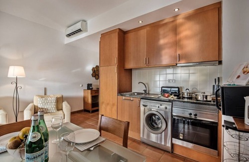 Telheiro Apartment | Lovely 1 Bedroom Apartment in Resort with Pool