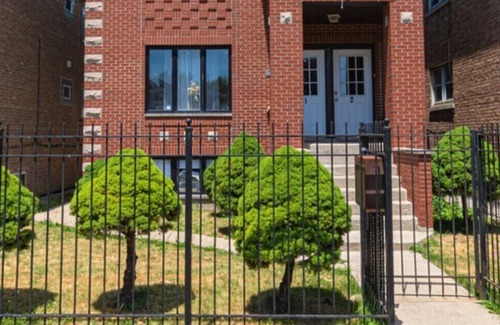 Summit Apartment | Lovely 1- Bedroom Apartment In Chicago Midway!