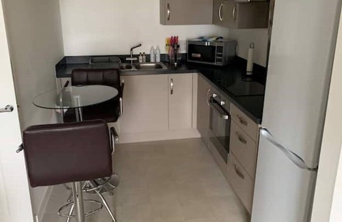 Belvedere Apartment | Lovely 1-bedroom flat in rental unit free parking