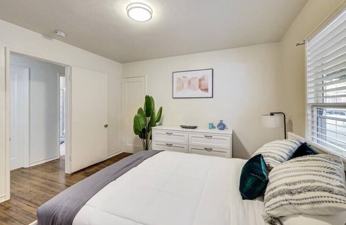 Downtown Berkeley Apartment | Lovely 1 Bedroom Near Campus!