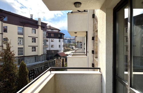 Kvartal Noviya Grad Apartment | Lovely 1 bedroom suite