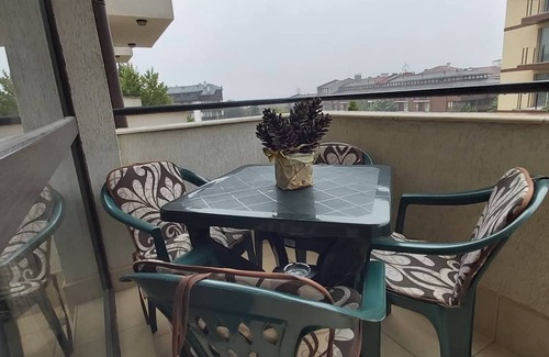 Kvartal Noviya Grad Apartment | Lovely 1 bedroom suite