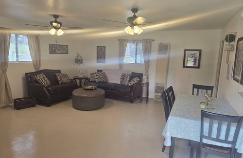 Mayhill Cabin | Lovely 1-bedroom Woodpecker Inn @ Sacramento Mountain Retreat