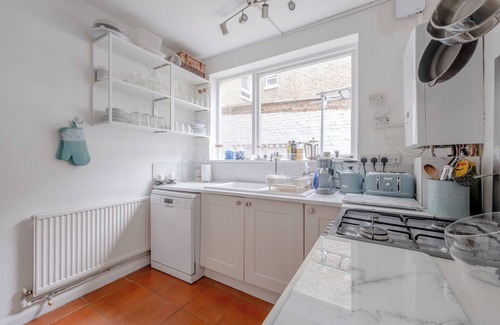 Greenwich West Apartment | Lovely 1BD Self Contained Flat in Greenwich