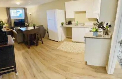 Jasper Place House | Lovely 1Bdr With In-suite Laundry