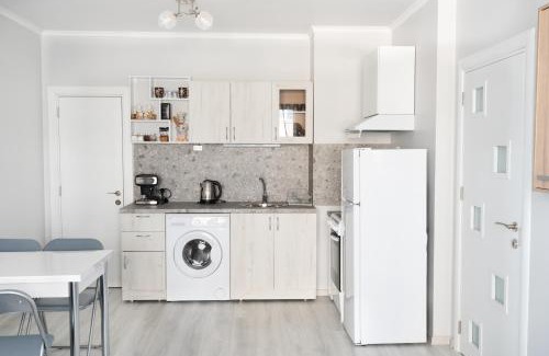 Plovdiv Apartment | Lovely 1Bed Apartment for 4 Guests & Free street parking