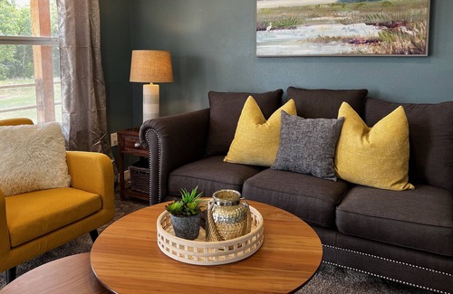 Powderly Apartment | Lovely 1BR/1BTH five min to Pat Mayse Lake and 10 min to Casino