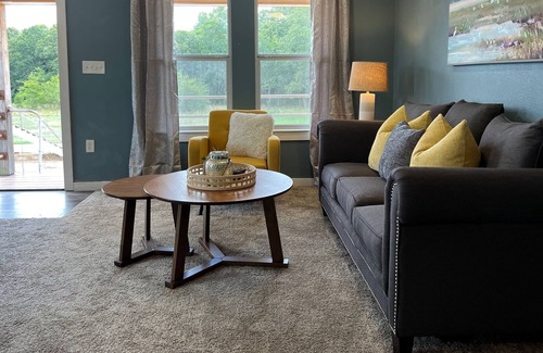 Powderly Apartment | Lovely 1BR/1BTH five min to Pat Mayse Lake and 10 min to Casino