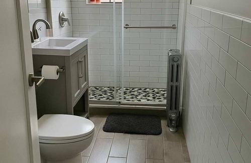 Evanston Apartment | Lovely 1BR in Evanston w/Laundry