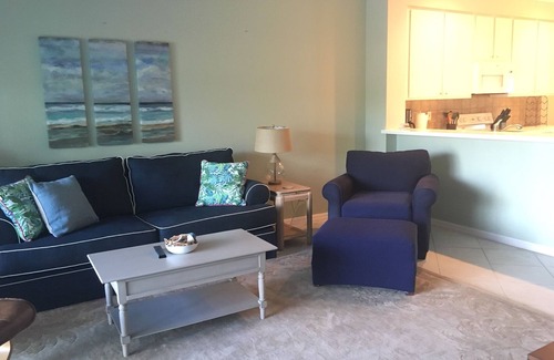 Osprey Village Condo | Lovely 2 bed 2 bath condo with spectacular sunsets from the pier