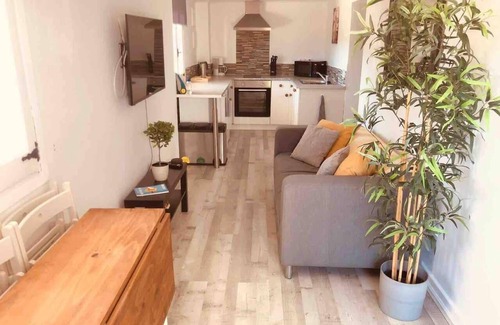 Alcalali Apartment | Lovely 2 Bed Apartment in Alcalali
