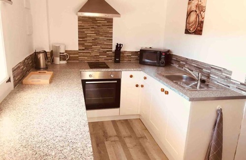 Alcalali Apartment | Lovely 2 Bed Apartment in Alcalali