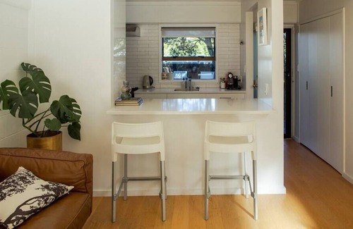 Freemans Bay Apartment | Lovely 2 bed central apartment with sunny patio