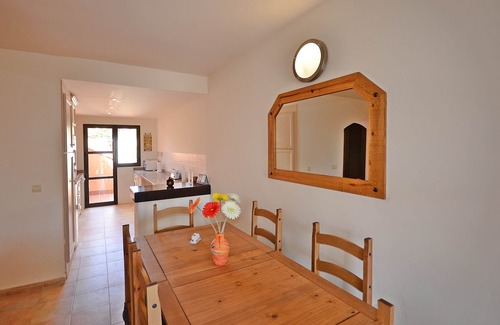 Corverica Villa | Lovely 2 bed villa with community pool - BBQ