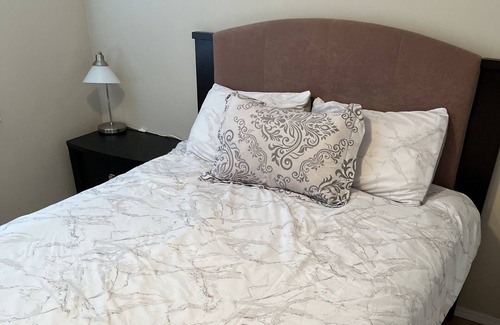 Northeast Edmonton Apartment | Lovely 2-bedrm condo with free U/G parking