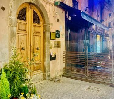 Centro Storico Apartment | Lovely 2 bedroom apartment steps from Ascoli's stunning Piazza del Popolo