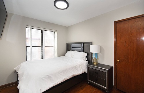 Lindenwood Park Apartment | Lovely 2 bedroom apartment with free parking