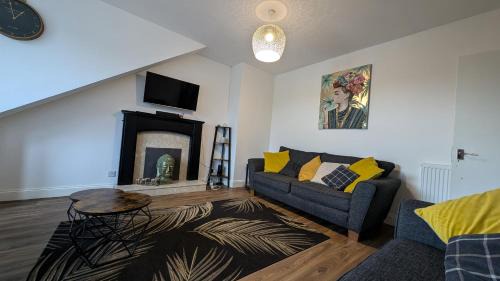 Greenock Apartment | Lovely 2 Bedroom Apartment in Central Location