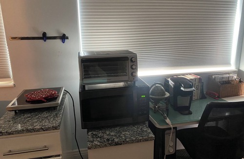 Sandy Apartment | Lovely 2-bedroom apartment in Sandy with AC, WiFi