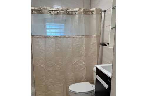 Camaceyes Apartment | Lovely 2-bedroom apt # 5 only 5 minutes away from crashboat beach..