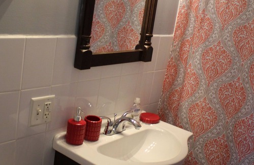 Morgan Park Apartment | Lovely 2 bedroom Boutique Suite in Beverly.