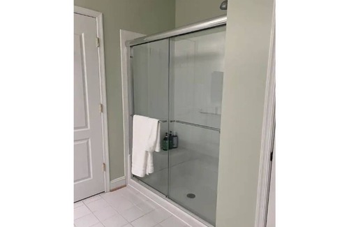 Clarksville Condo | Lovely 2-bedroom condo with fully equipped kitchen