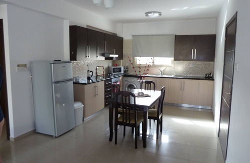 Paphos Apartment | Lovely 2 Bedroom Private Apartment With Large Sun Terrace and Free WIFI