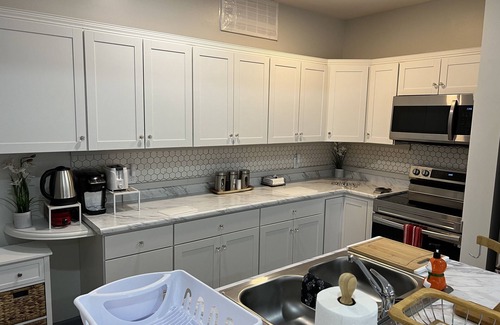 Columbus Apartment | Lovely 2 bedroom rental unit with free parking