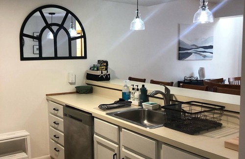 Brownsville House | Lovely 2 Bedroom Townhouse on Ascutney Mountain