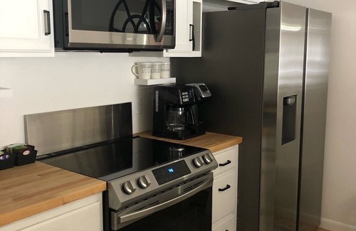 Brownsville House | Lovely 2 Bedroom Townhouse on Ascutney Mountain