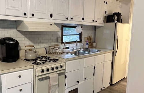 Gouldsboro Cabin | Lovely 2 Bedroom tiny home getaway!