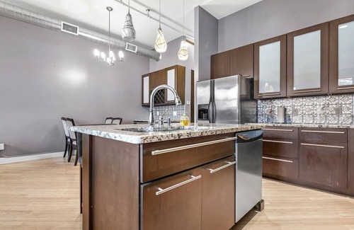 Downtown Springfield Apartment | Lovely 2-Bedroom Unit in Springfriend