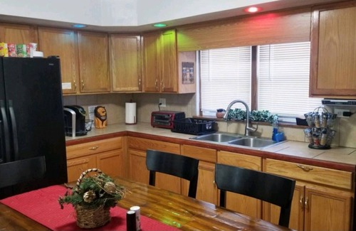 Berkeley Apartment | ** Lovely 2BDRM Apt ** 20 mins Ohare or Chicago