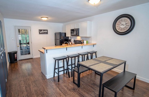 Midtown Apartment | Lovely 2br/2ba Home Near Riverwalk
