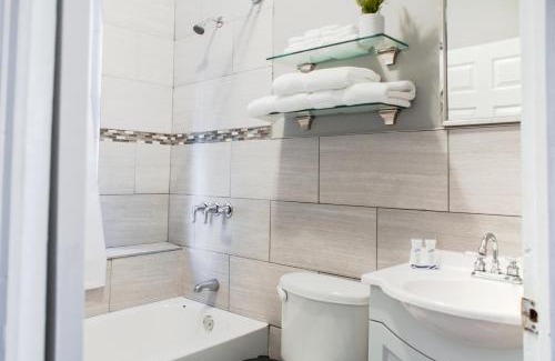 Mill River Apartment | Lovely 2BR apartment by Wooster Square- great neighborhood