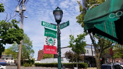 Mill River Apartment | Lovely 2BR apartment by Wooster Square- great neighborhood