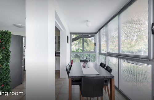 New Farm Apartment | Lovely 2BR Riverfront Condo New Farm