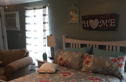 Golinda House | Lovely 3/2 farmhouse 15 minutes from Baylor