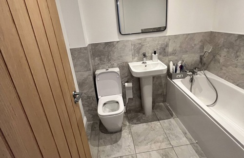 Crawcrook House | Lovely 3 Bed House in Newcastle Upon Tyne
