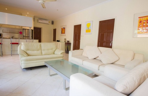 South Pattaya Villa | Lovely 3 bed Central Jomtien pool villa