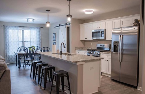 Loves Park House | Lovely 3 Bed Condo in Loves Park