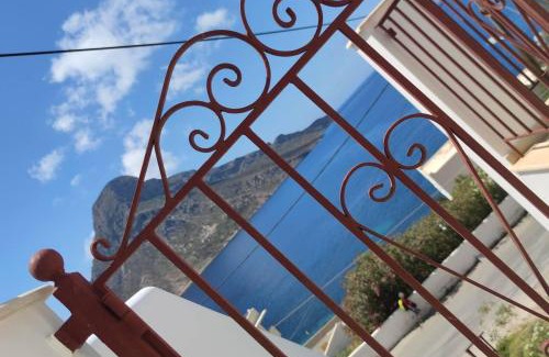 Massouri House | Lovely 3-Bed House in Murties