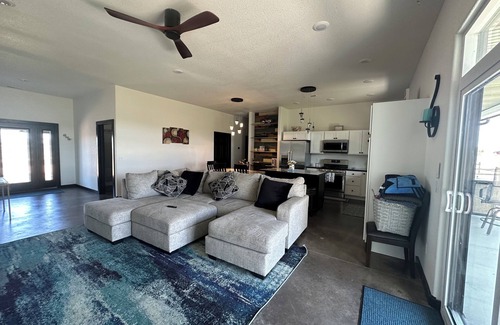 Hot Springs House | Lovely 3-bedroom house by Angustora with many activities for your entire group