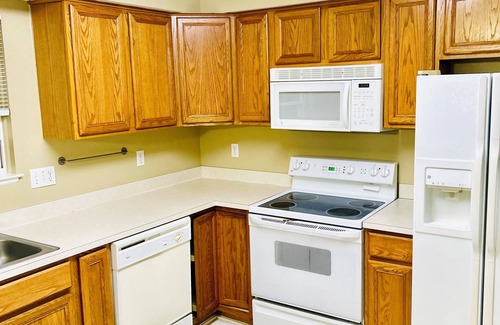 Royal Oak House | Lovely 3-bedroom house with AC in Royal Oak