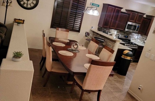 Biggs Field House | Lovely 3-bedroom house in El Paso with AC and WiFi