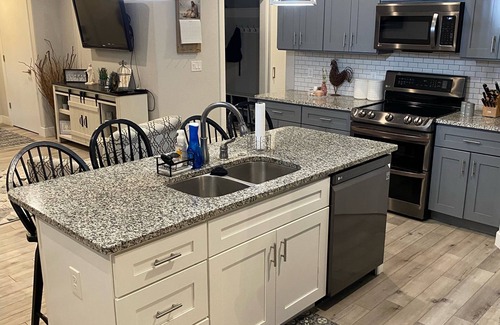 Gillette House | Lovely 3-bedroom house in Gillette with AC, WiFi nClose to Cam-Plex