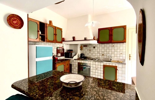 Bindua Apartment | Lovely 3-bedroom sea view with garden