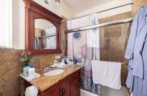 Inner Parkside House | Lovely 3-bedroom house with WiFi in San Francisco